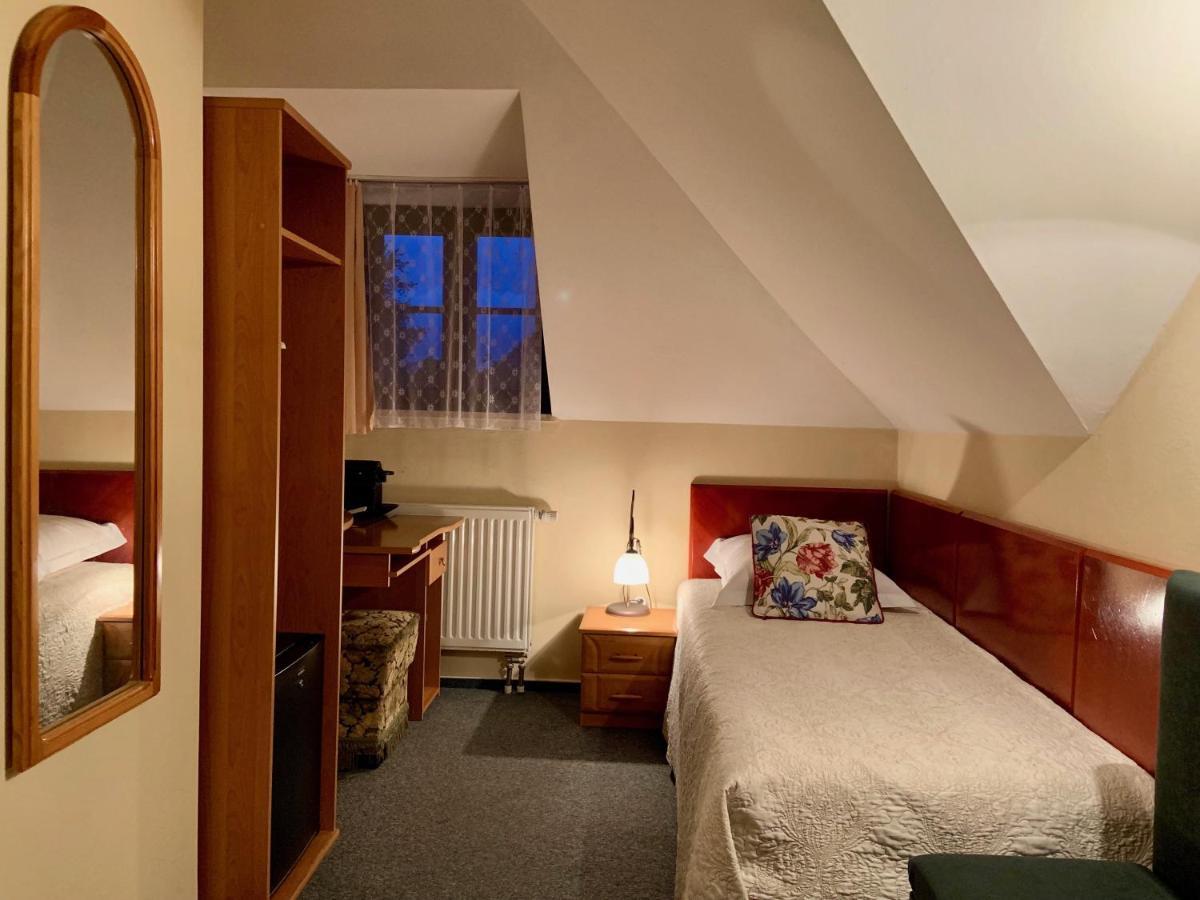 Hotel Wenus 카지미에르즈 돌니 외부 사진
